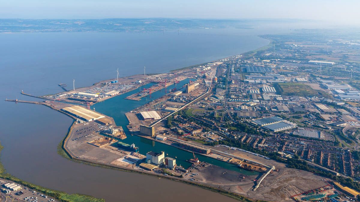 Tecnología 5G para hacer más eficiente la logística: así funciona en el puerto de Bristol