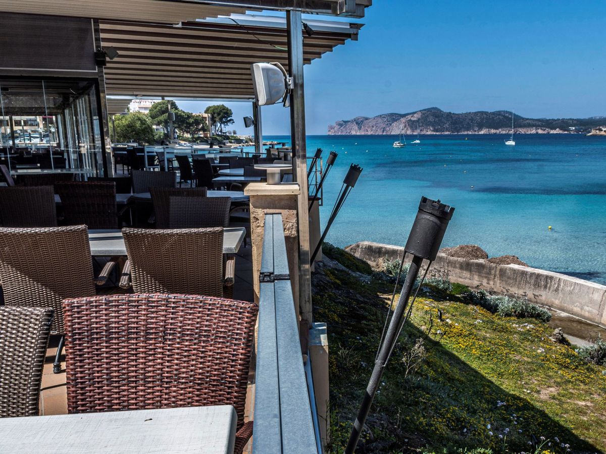Foto: Terraza de un restaurante de Mallorca durante 2020. (EFE/Cati Cladera)