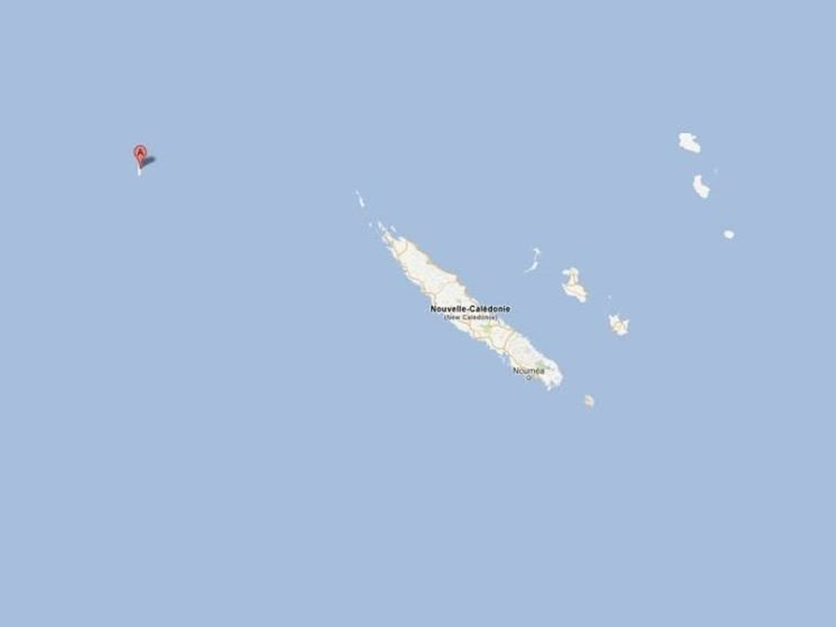 Foto: La misteriosa isla del Pacífico que existió solo durante una década por una 'broma'. (Google Maps)
