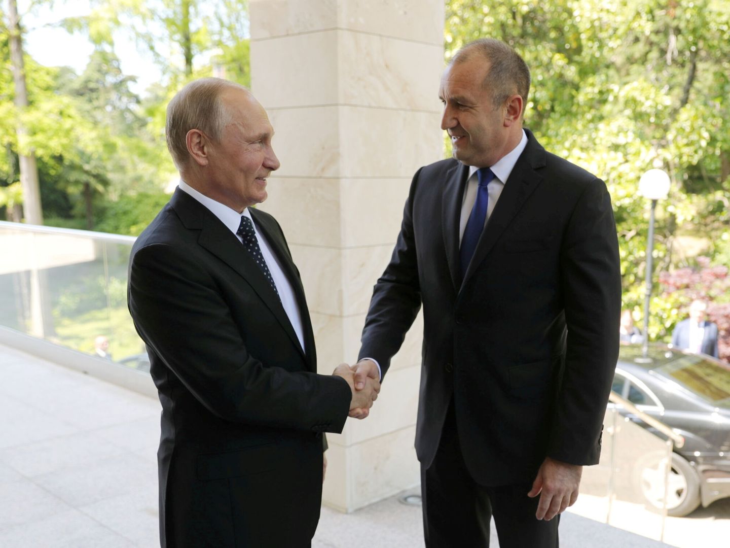 El presidente ruso, Vladimir Putin, junto a su homólogo búlgaro, Rumen Radev, en 2018. (Reuters)