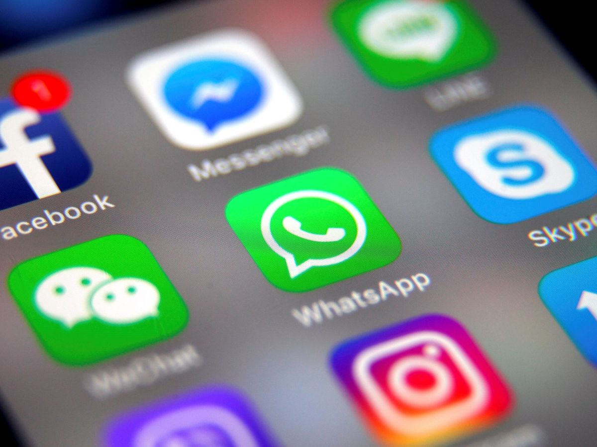 Foto: WhatsApp, Facebook e Instagram sufren una caída que deja sin servicio a los usuarios españoles (EFE)