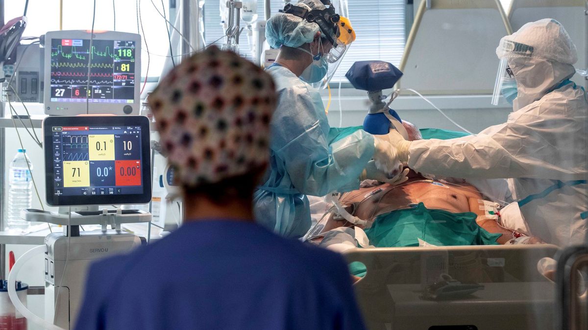 Las UCI necesitan más enfermeras: hasta 13.400 en el peor escenario de la pandemia