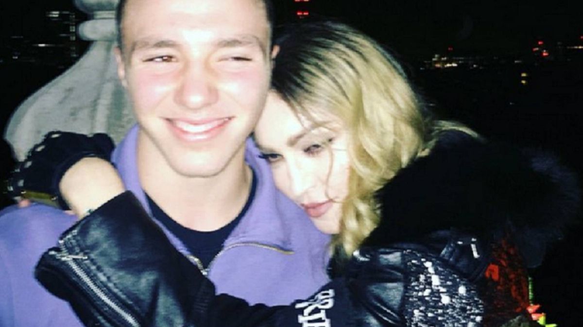 Madonna vuelve a sonreír tras recuperar a su hijo Rocco