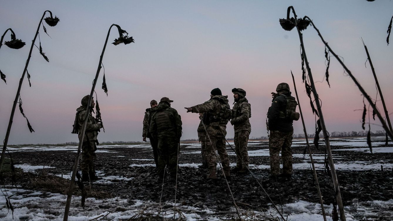 Foto:  Militares ucranianos de la Brigada 241 en la región de Kiev. (EFE/Oleg Petrasyuk)