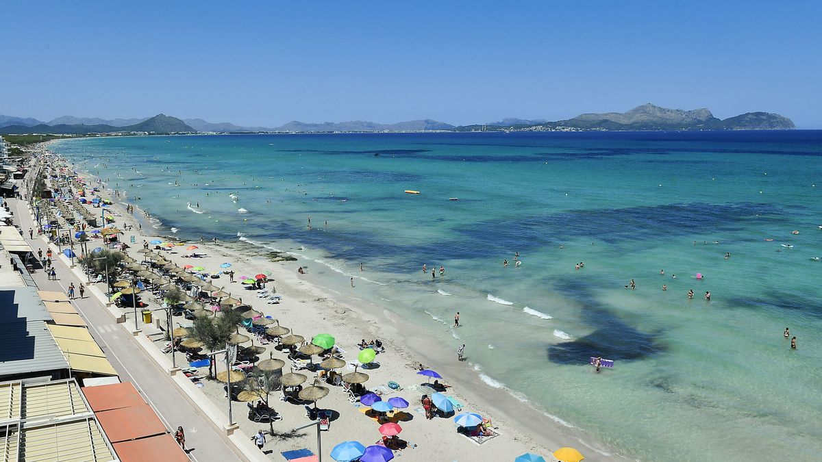 Una turista italiana revela cuánto pagó por pasar el día en una playa de Mallorca: ¿caro o barato?