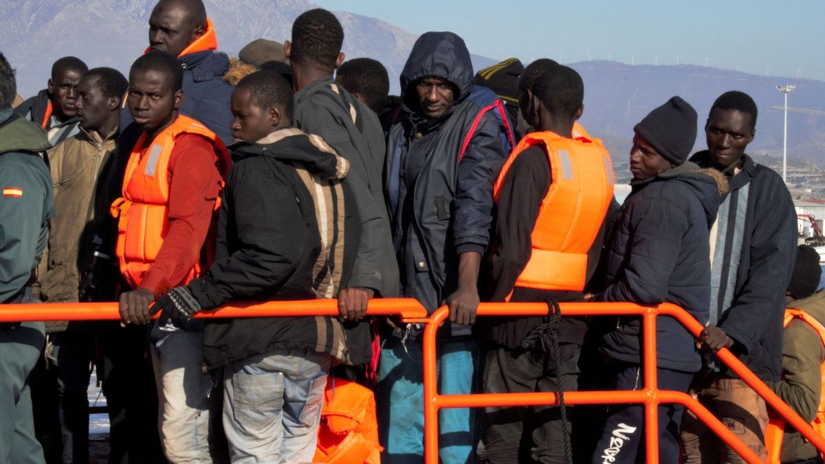 671 inmigrantes llegan a la costa de Andalucía durante el fin de semana