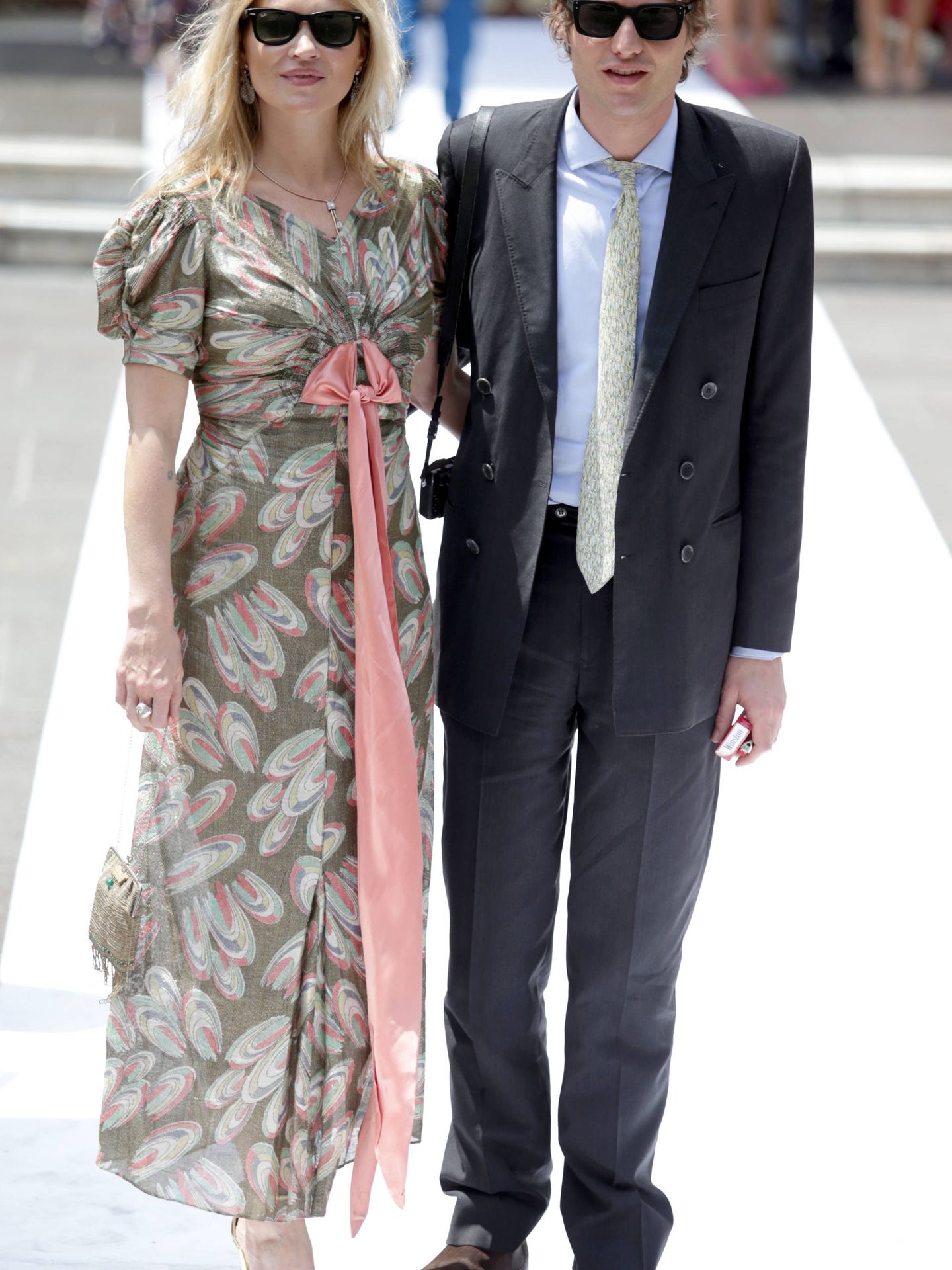 Kate Moss y Nikolai von Bismarck, en la boda de Christian de Hannover y Alessandra de Osma. (Getty)