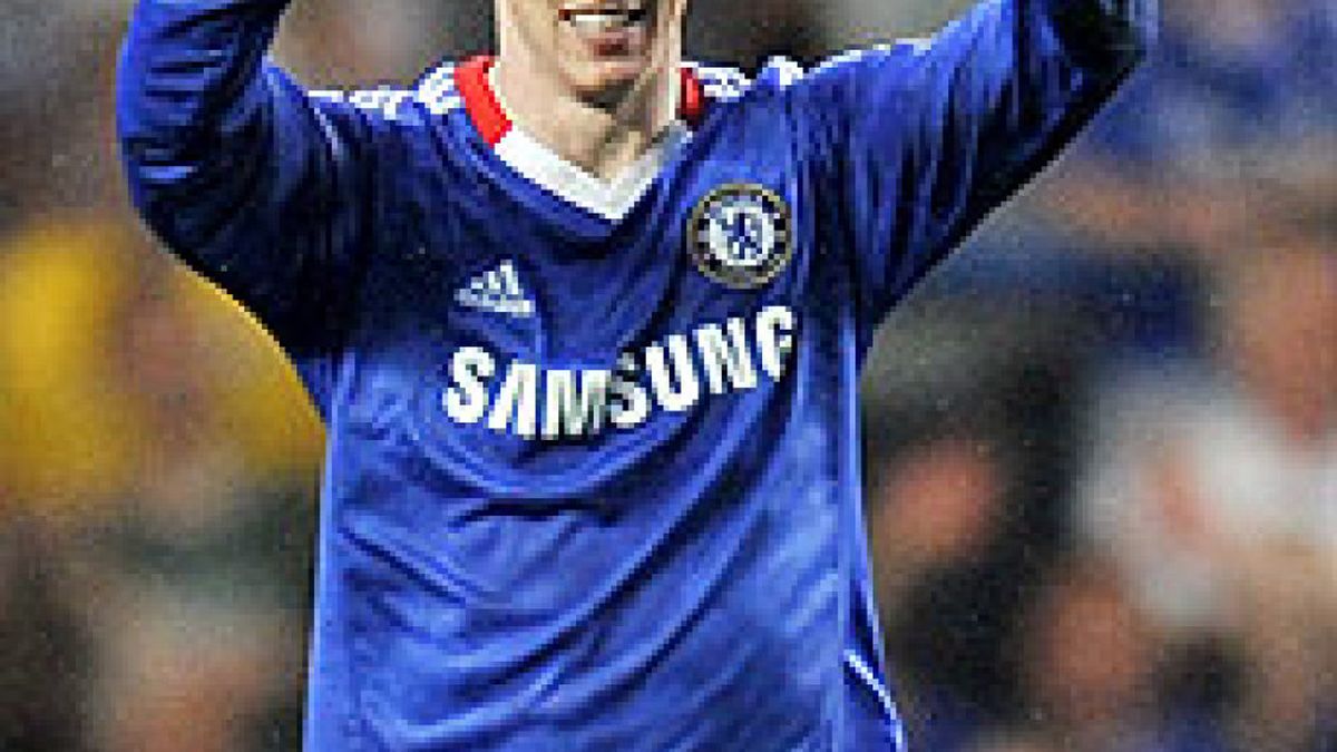 Torres se estrena con el Chelsea y sigue la estela del Manchester