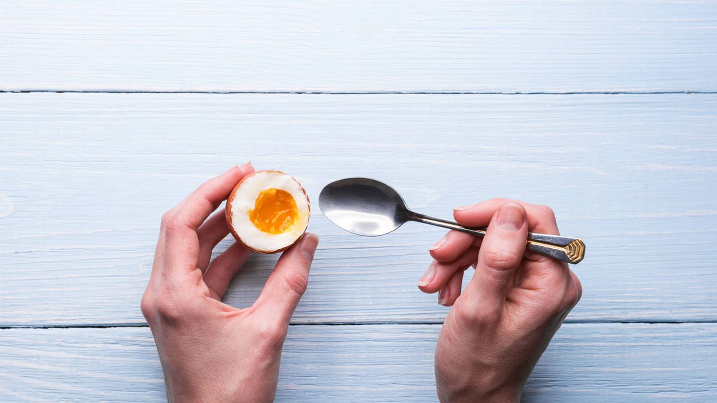 Huevo duro en el desayuno (iStock)