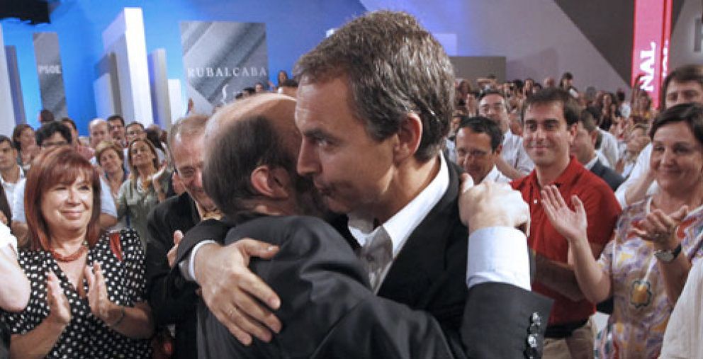 Foto: Rubalcaba inyecta moral al PSOE y reta a Rajoy con un programa populista