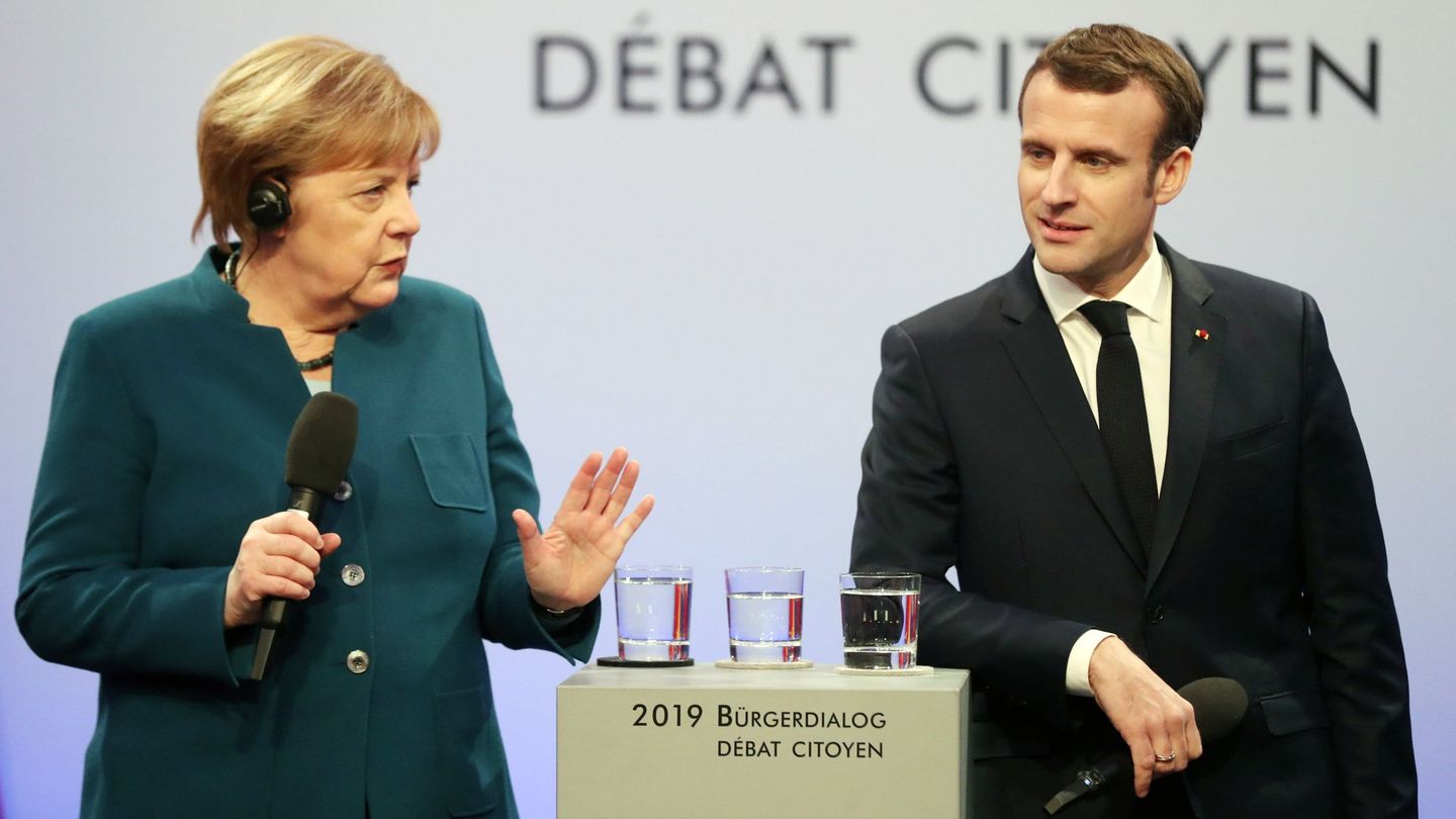 La canciller alemana, Angela Merkel (i), y el presidente galo, Emmanuel Macron. (EFE)