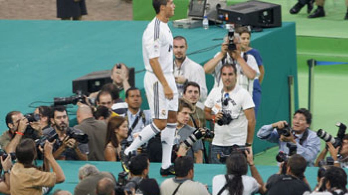 La 'prensa rosa', primera preocupación del Madrid tras fichar a Ronaldo