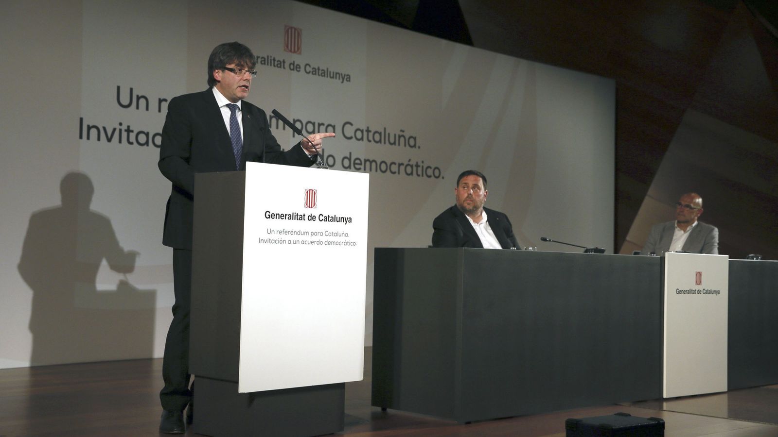 Foto: Carles Puigdemont, durante su conferencia en el Ayuntamiento de Madrid. (EFE)