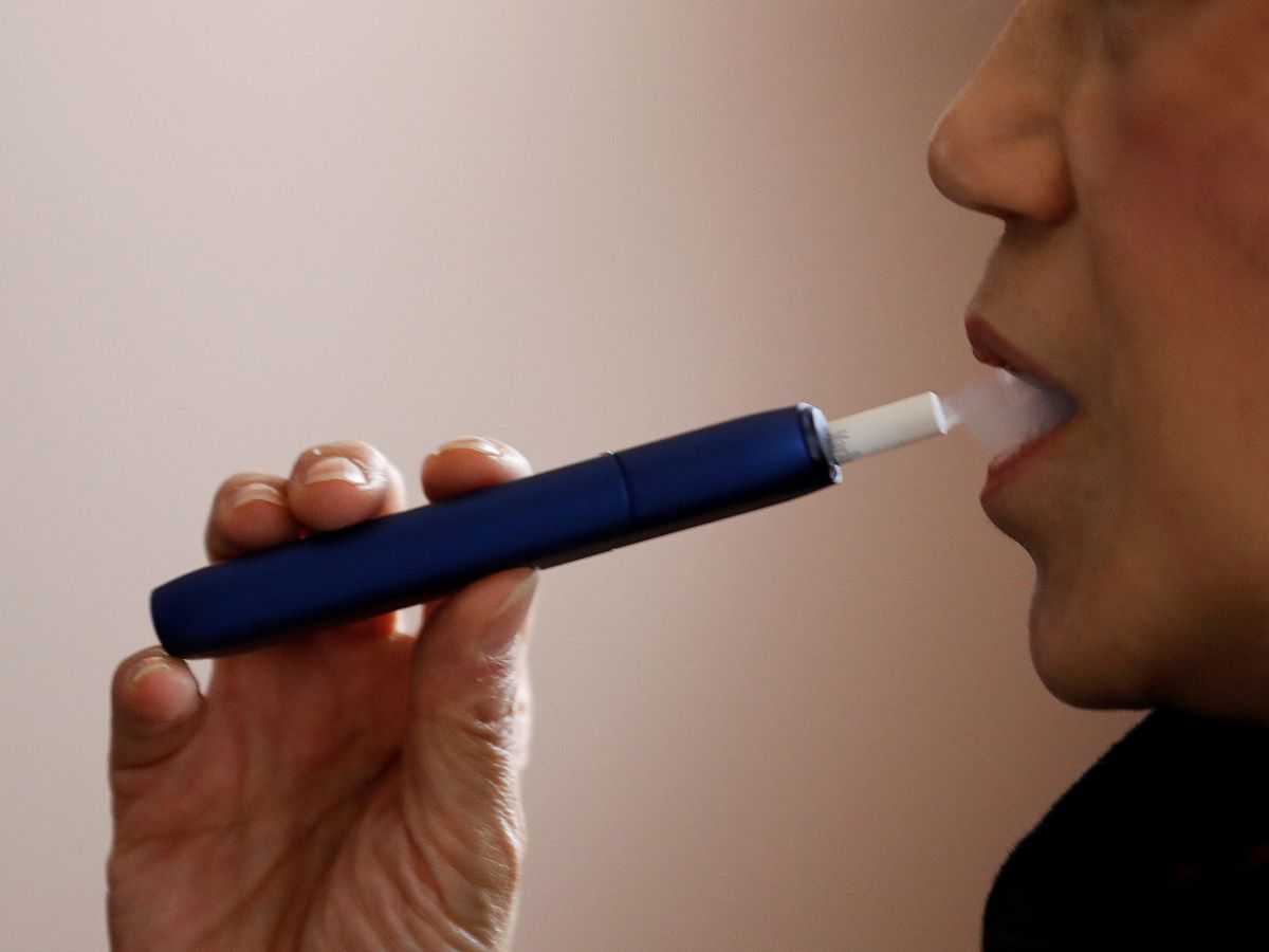 Philip Morris enfatiza que IQOS es para quienes de otra forma seguirían  fumando