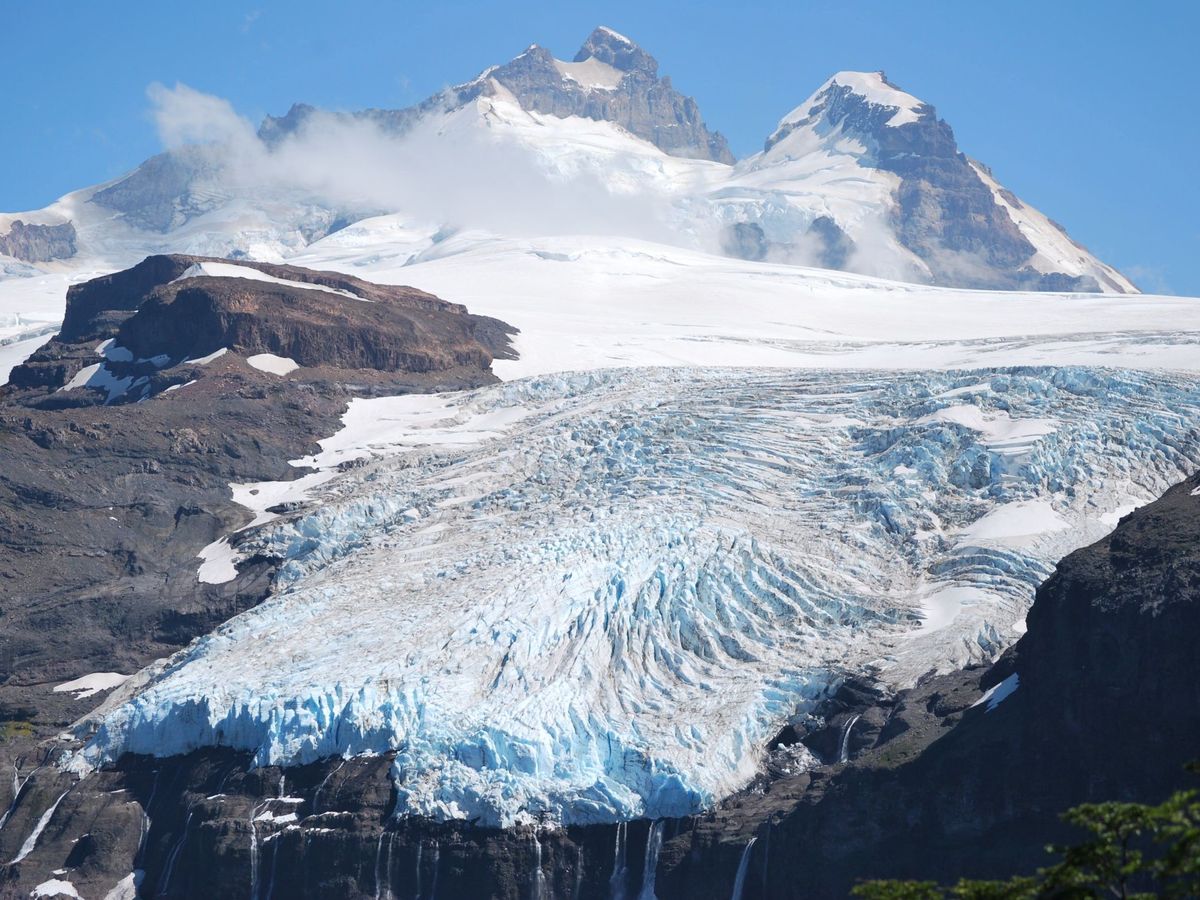 Foto: Los glaciares andinos acusan la crisis climática con severos derretimientos. Foto: EFE