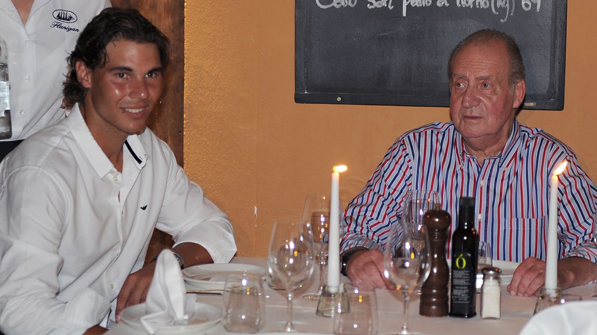 Don Juan Carlos continúa con su ruta gastronómica por España en Extremadura