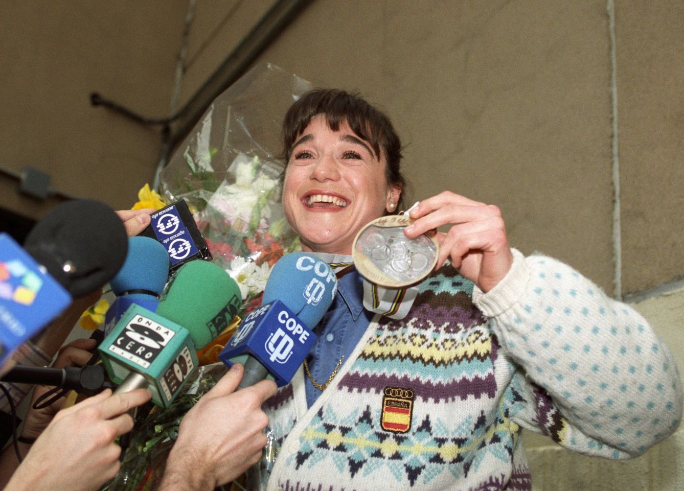 Blanca, en Madrid, tras conquistar su medalla de bronce en Albertville '92. (EFE)