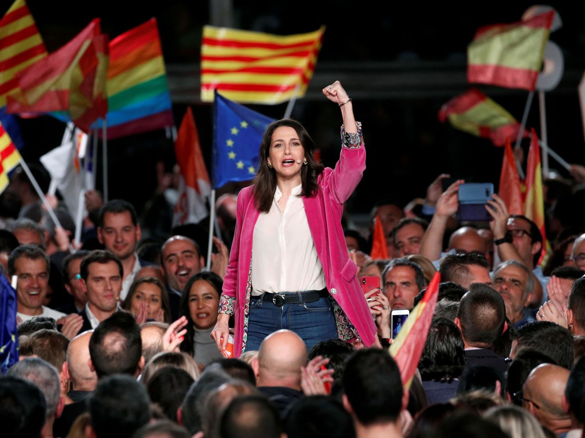 Foto: Inés Arrimadas cierra la última campaña en Barcelona. (Reuters)