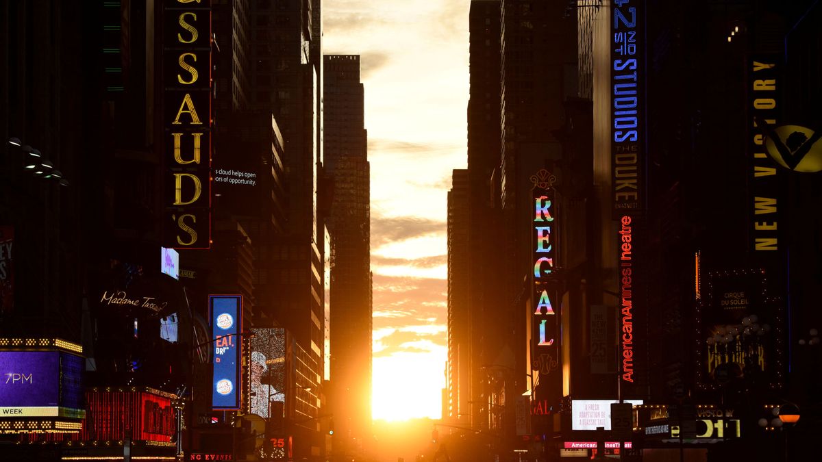 Llega la puesta de sol más impresionante del mundo: así es el 'Manhattanhenge'