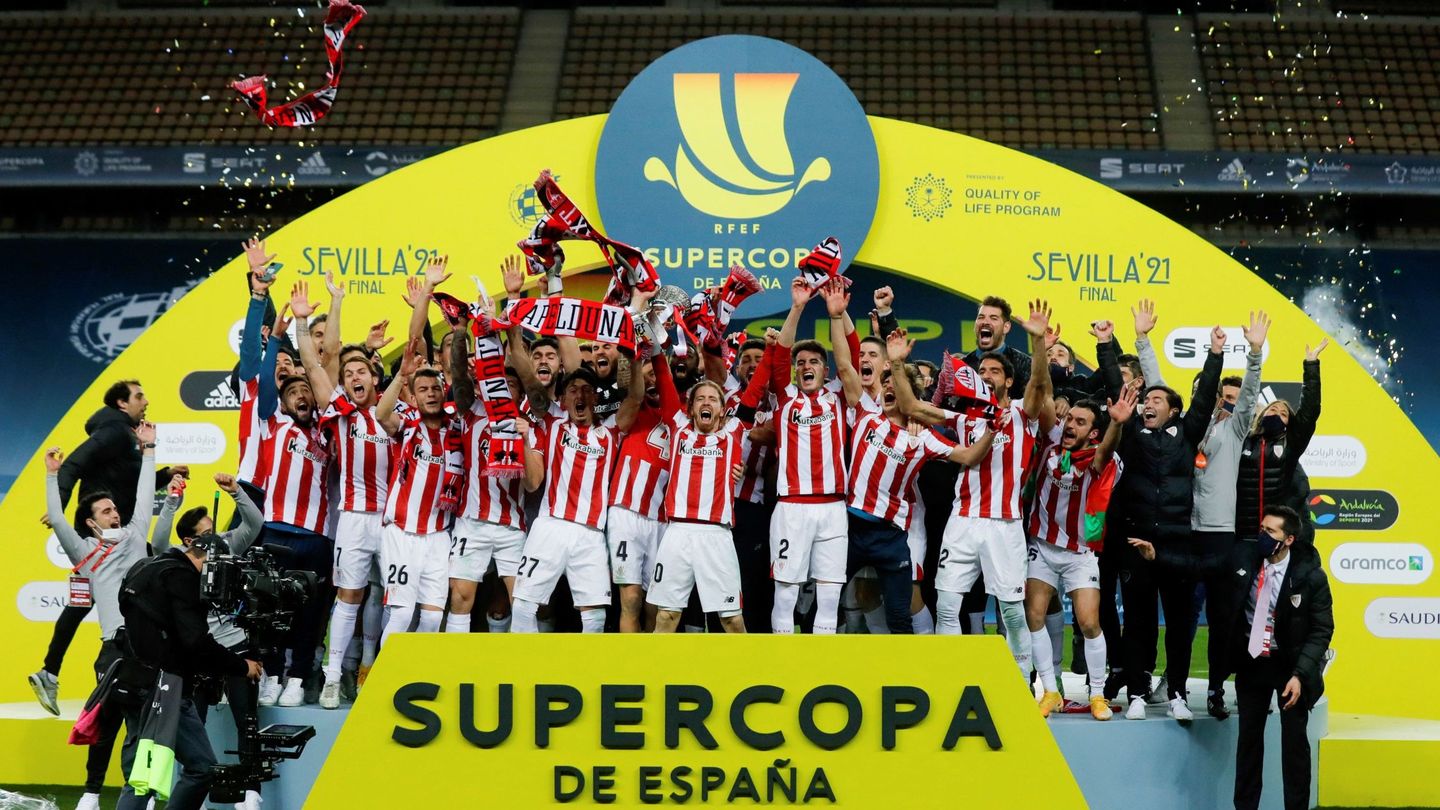 El Athletic Club se convirtió en campeón de la Supercopa de España tras derrotar al Barça. (EFE)