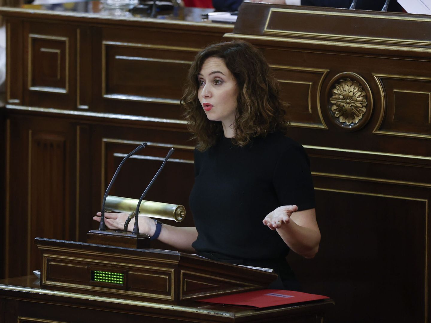 Isabel Díaz Ayuso, en la tribuna del Senado este jueves. (EFE)