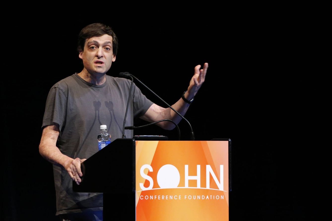 Dan Ariely, profesor de Economía Conductual, durante una conferencia en Nueva York. (Reuters)