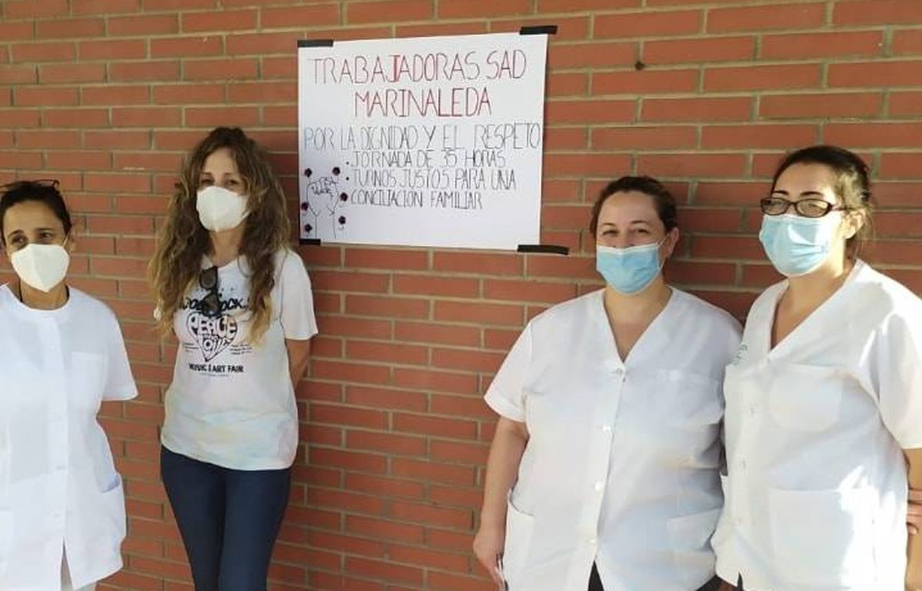 Las empleadas del servicio de ayuda a domicilio de Marinaleda, en su jornada de huelga. (Cedida)