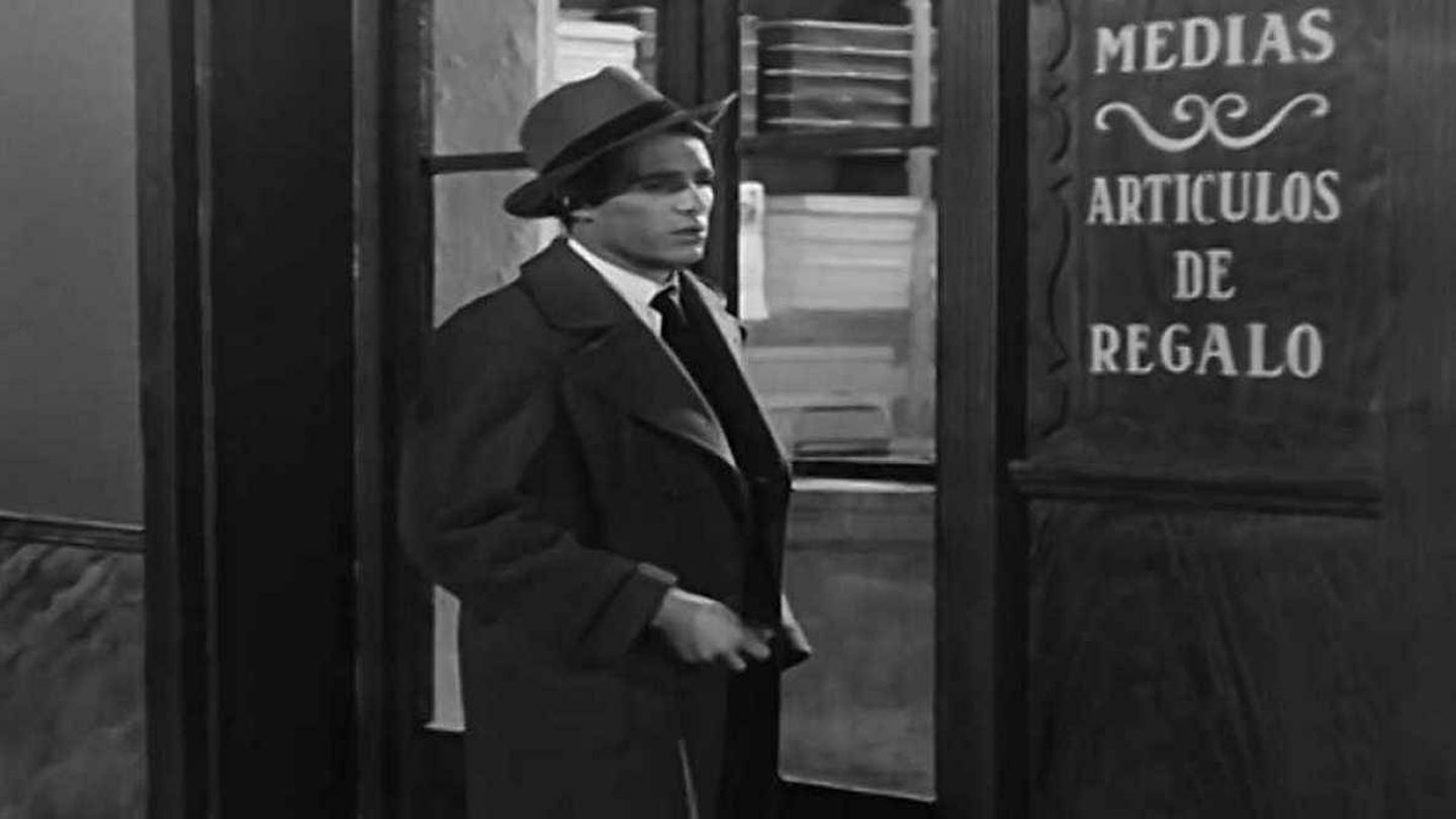 Paco Rabal en 'La honradez de la cerradura' (1950)