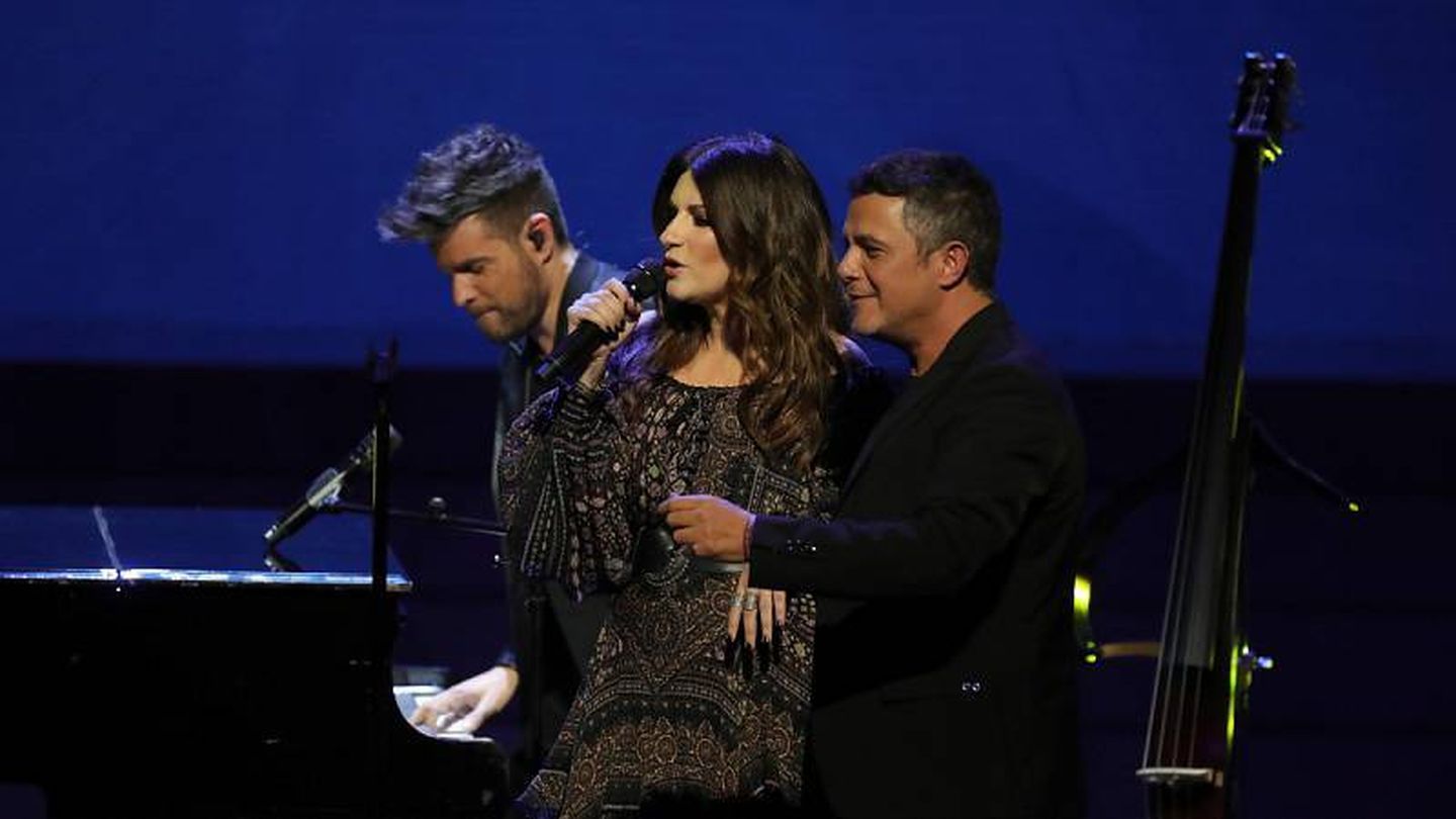 Laura Pausini, junto a Pablo López y Alejandro Sanz. (TVE)