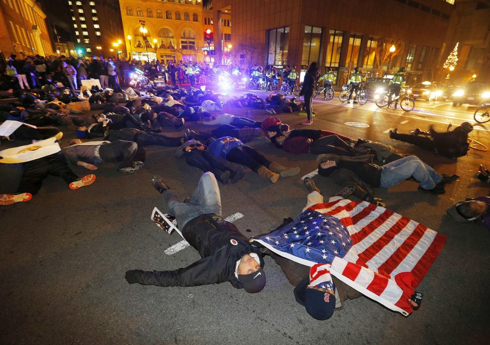 Foto: Manifestaciones pidiendo justicia por la muerte de Michael Brown y Eric Garner (Reuters)