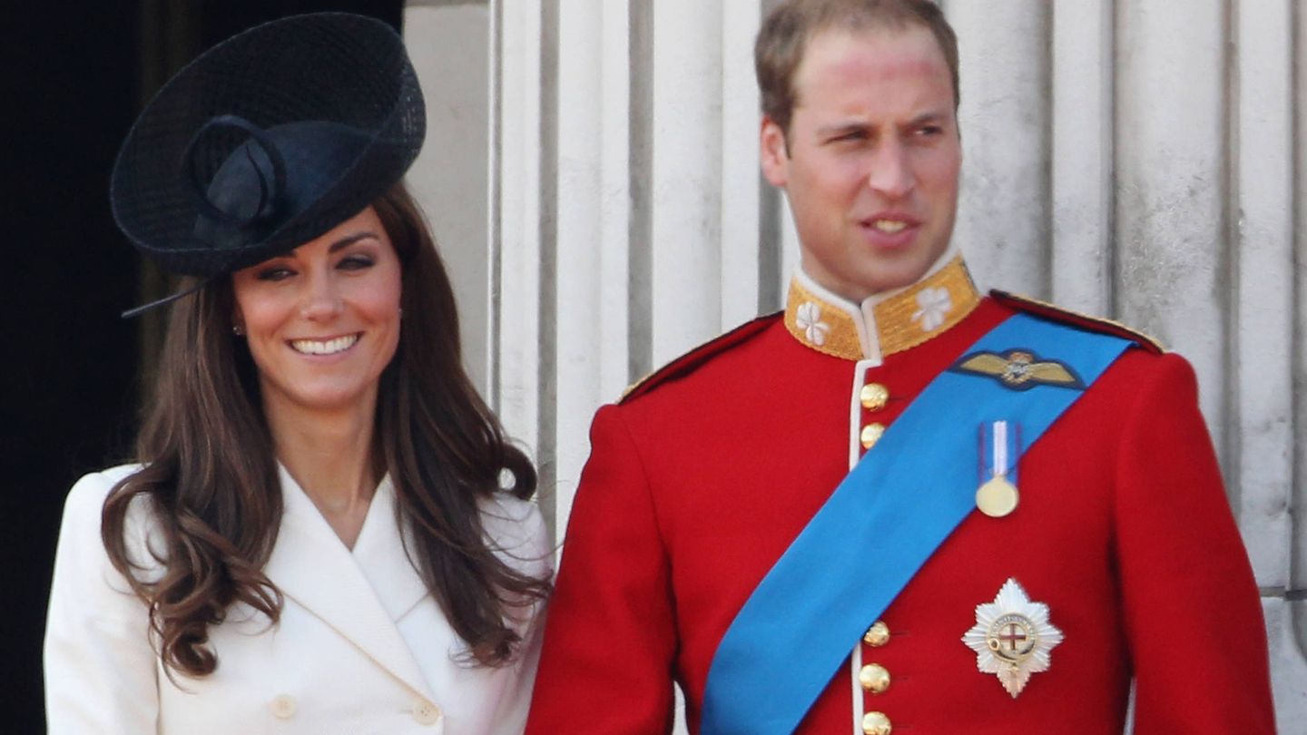 Kate Middleton, junto al príncipe Guillermo en el 'Trooping The Colour' de 2011. (Getty)