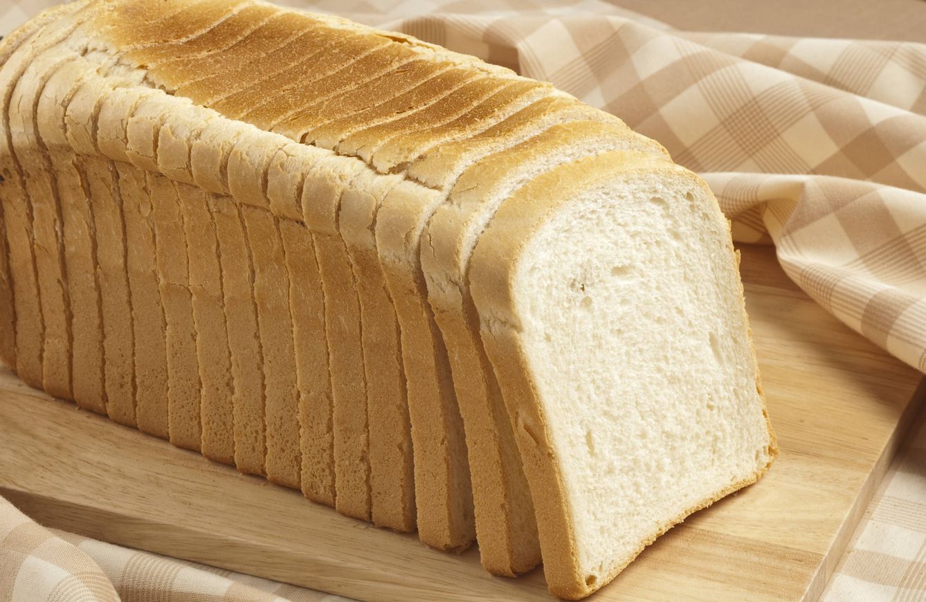El pan de molde blanco es otro de los alimentos a evitar (Foto: iStock)