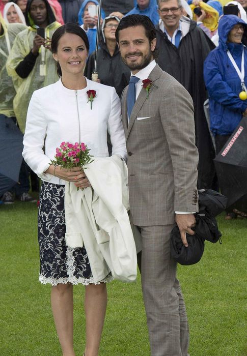 Foto: Carlos Felipe y su prometida, Sofía Hellqvist, en el concierto en honor a la princesa Victoria (Reuters)