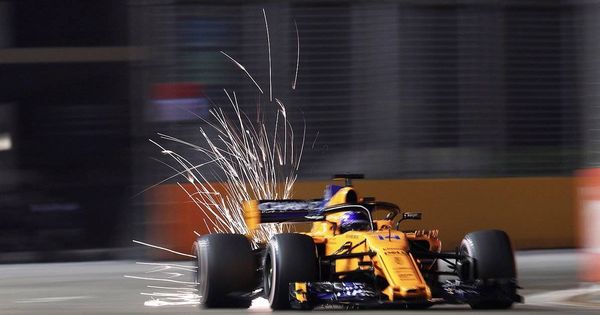 Foto: Fernando Alonso saldrá desde la undécima posición en el GP de Singapur. (Foto: McLaren)