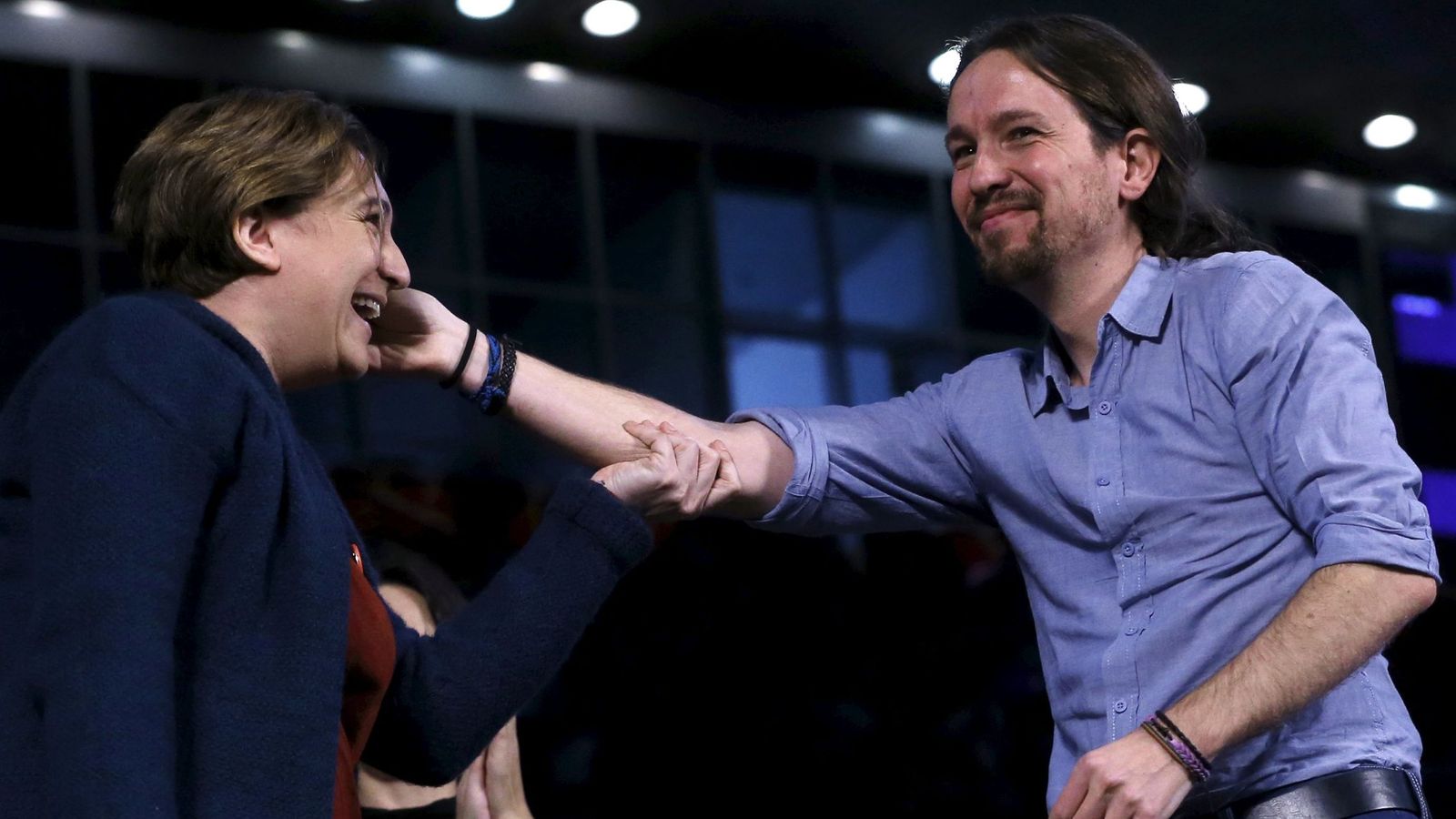Foto: Ada Colau y Pablo Iglesias durante un mitin de campaña. (Reuters)