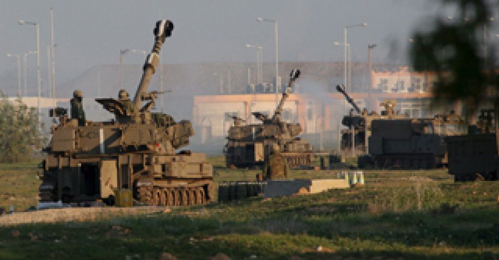 Foto: Las tropas de Israel dividen Gaza en tres y dejan más muertos a su paso