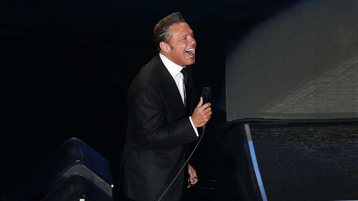 Luis Miguel en concierto en Madrid: el Frank Sinatra latino ya es 'cool' gracias a Netflix
