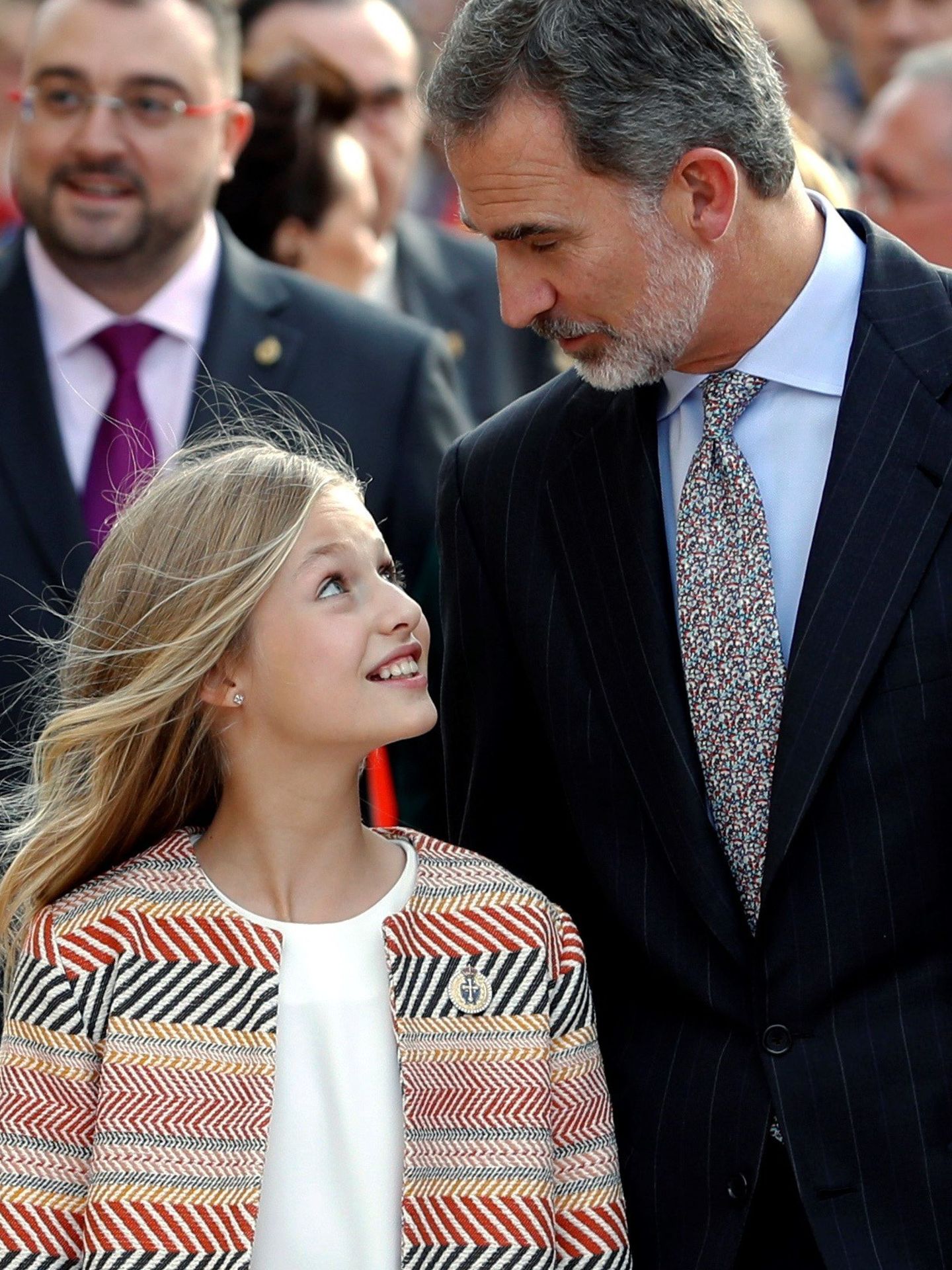 El rey Felipe VI y la princesa Leonor, en el acto oficial de bienvenida por los Premios Princesa de Asturias de 2019. (EFE/Ballesteros)