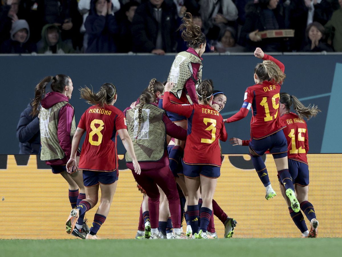 Foto: La selección española celebra un gol. (EFE/Brett Phibbs)