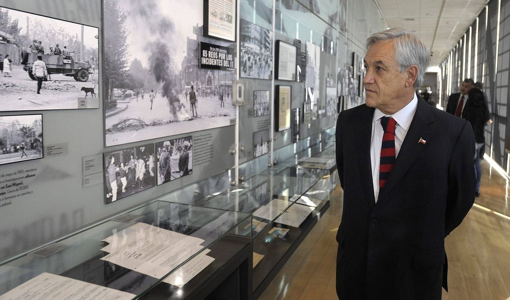 El expresidente de Chile, Sebastián Piñera, en el Museo de la Memoria y los Derechos Humano. (EFE)
