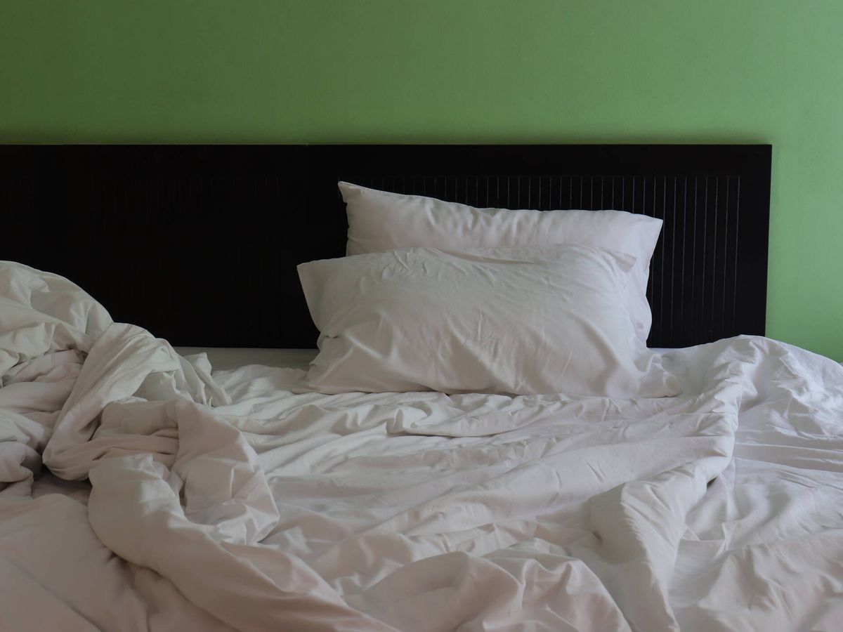 Por qué nunca deberías hacer la cama nada más levantarte