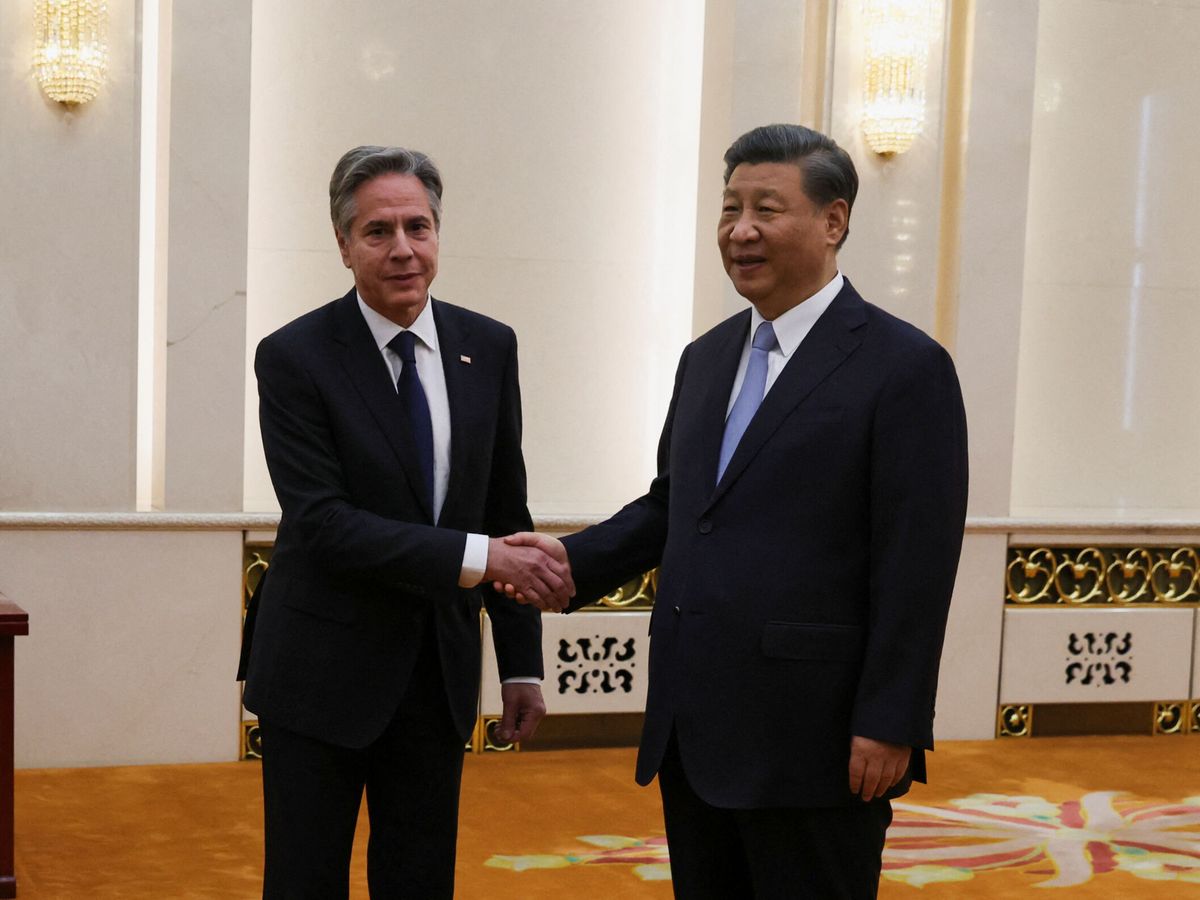 Foto: El secretario de Estado de EEUU, Antony Blinken, con el presidente chino, Xi Jinping. (Reuters)