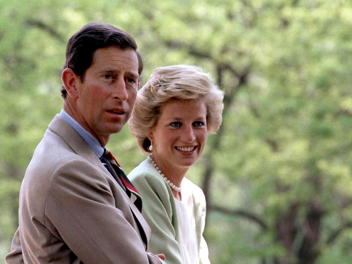 Foto: Los príncipes Carlos y Diana en una imagen de 1990. (EFE/EPA/Laszlo Varga)