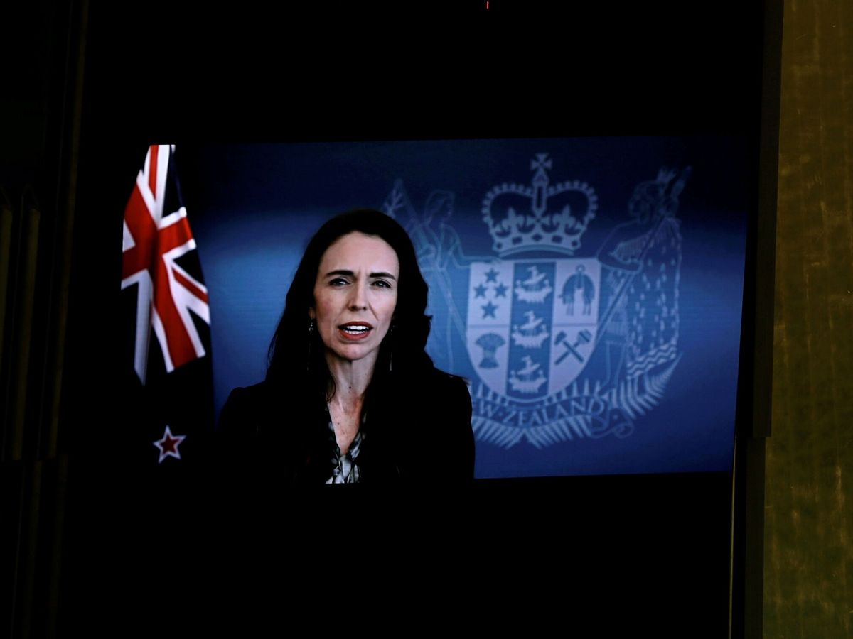Foto: Un terremoto sorprende a la primera ministra de Nueva Zelanda en directo (Reuters)