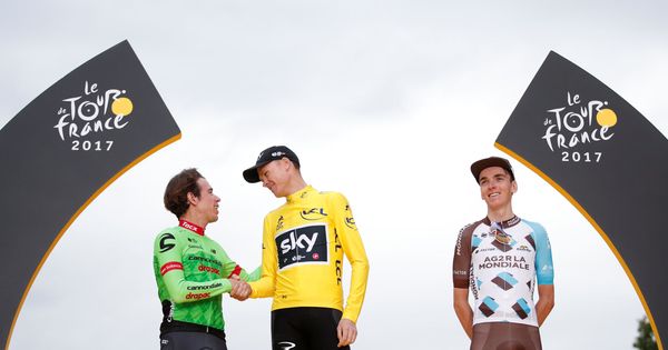 Foto: Chris Froome (c) ganó este domingo su cuarto Tour de Francia. Junto a él subieron al podio Rigoberto Urán (i) y Romain Bardet (d). (Reuters)