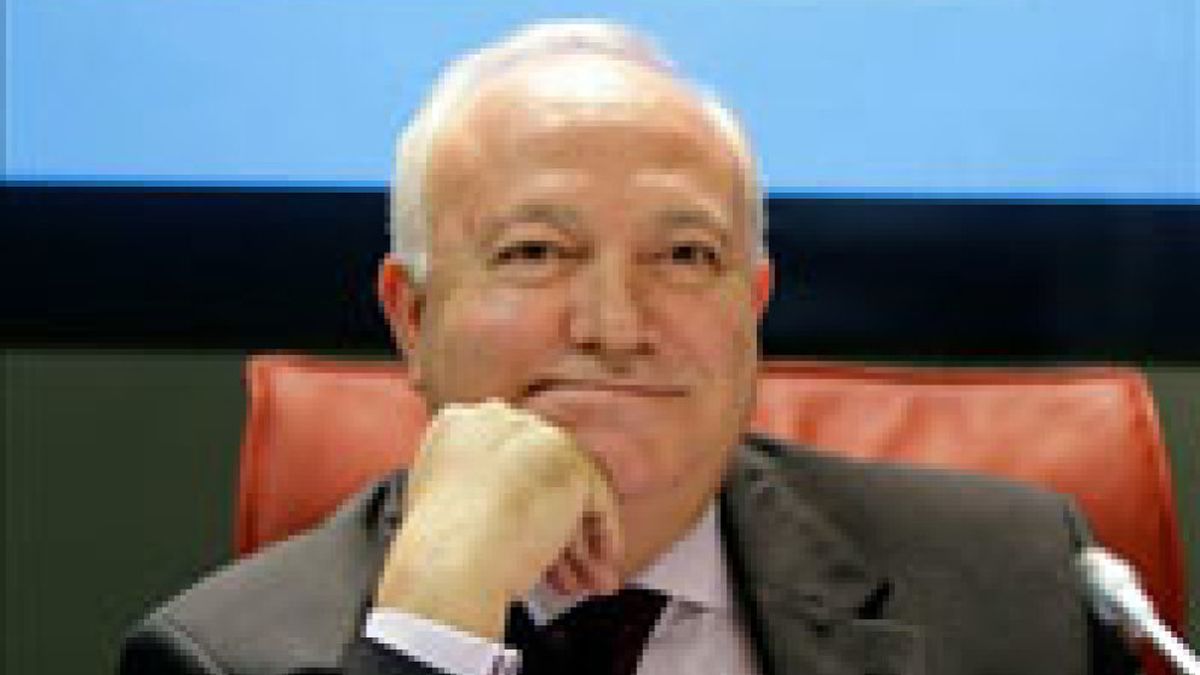 Moratinos afirma que las negociaciones "no se han roto" y que "hay que insistir en la vía diplomática"