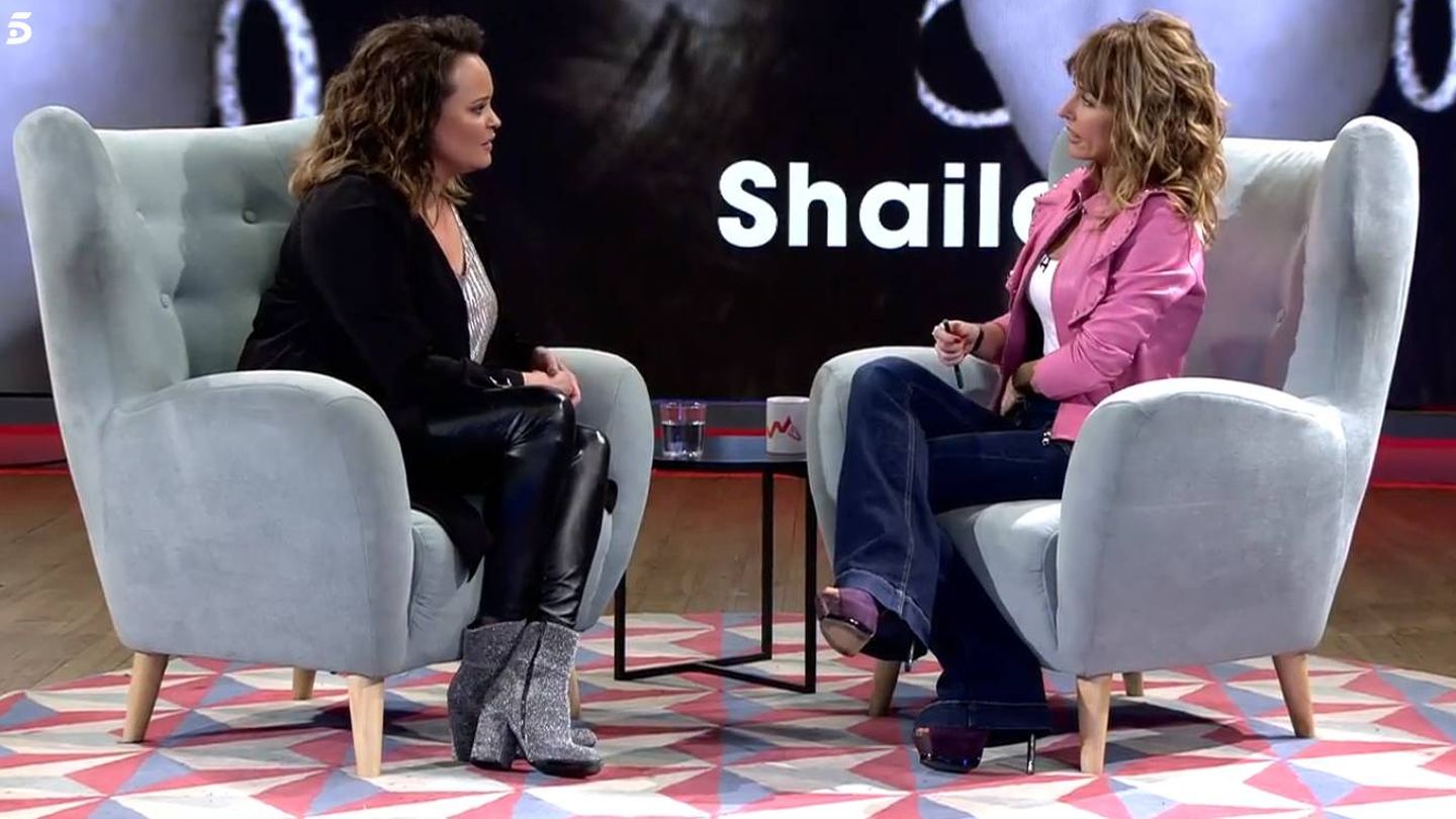 Shaila Dúrcal con Emma García, en 'Viva la vida'. (Telecinco)