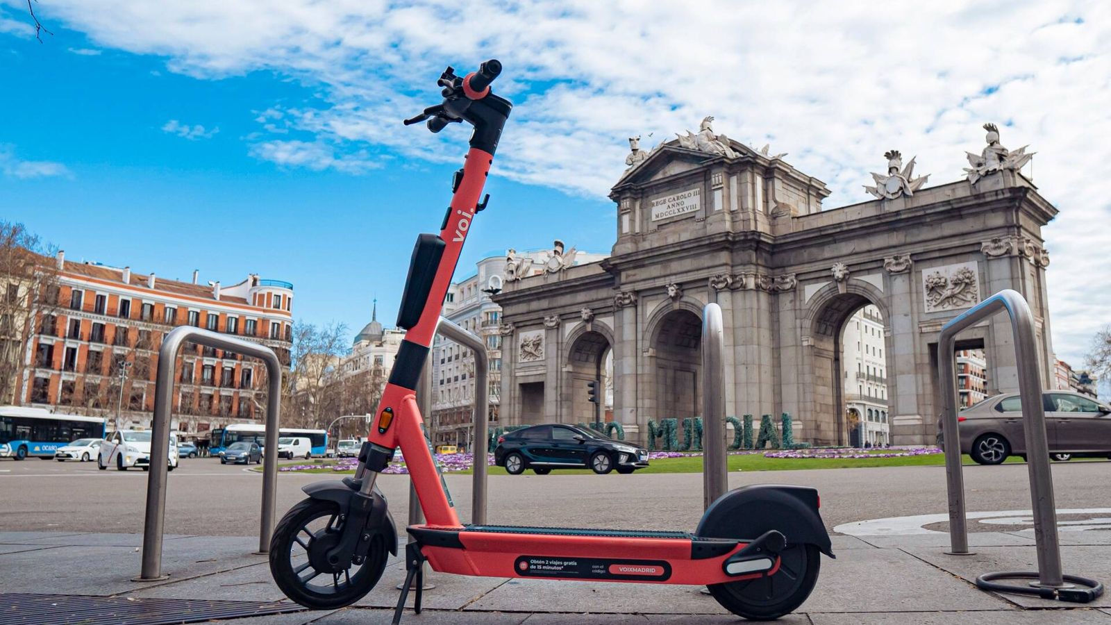 Así es el patinete eléctrico de tres ruedas de Honda que se venderá en  España
