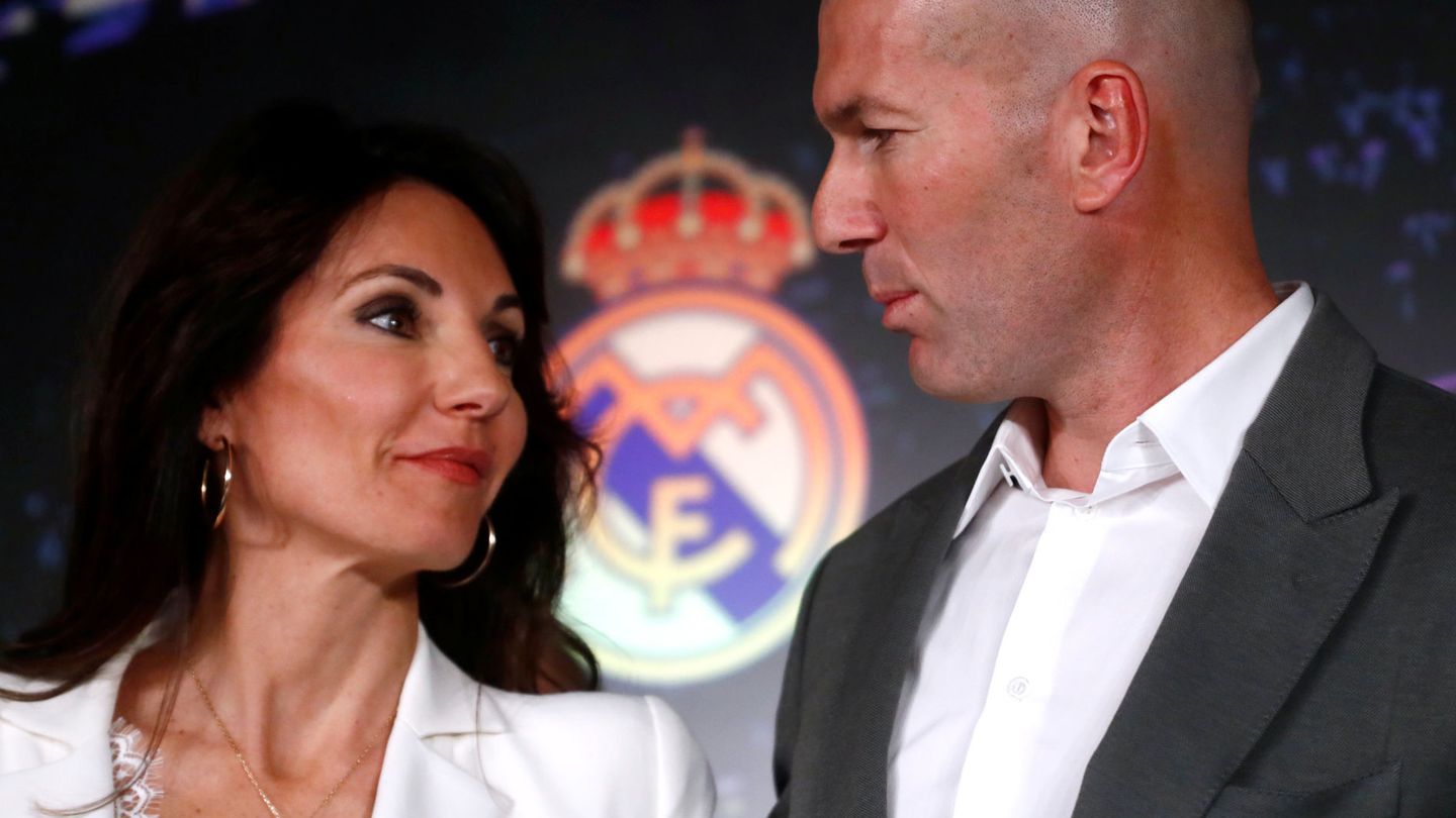 Veronique Fernández y Zinedine Zidane, en la presentación como nuevo entrenador del Real Madrid. (Reuters)