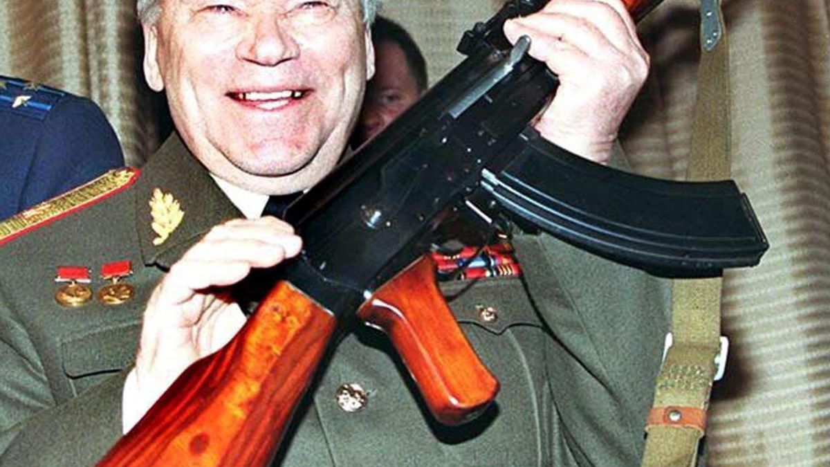 Entrevista inédita a Mijaíl Kaláshnikov: "Claro que mi fusil es perfecto, chatarra no sé hacer"